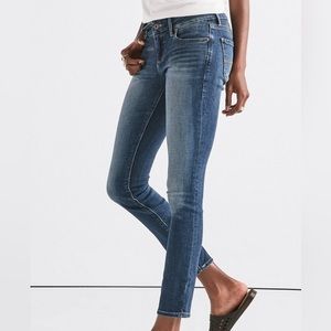 Lucky brand size 4 lolita skinny Jean